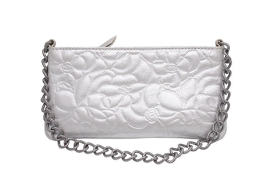 CHANEL シャネル アクセサリーポーチ カメリア ハンドバッグ ワンショルダーバッグ 8番台 シルバー ガンメタ金具 美品 中古 4b002723