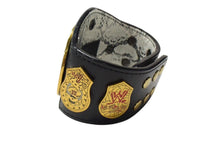 Load image into Gallery viewer, WWE ワールドレスリングエンターテインメント HEAVY WEIGHT CHAMPION ブレスレット チャンピオン プロレス オフィシャル 美品 中古 4b002738