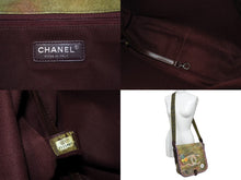 Load image into Gallery viewer, 極美品 CHANEL シャネル エンブロイダリー グラフィティ ショルダーバッグ A92789 ココマーク 21番台 カーキ 中古 4b002745