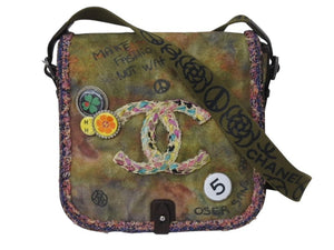 極美品 CHANEL シャネル エンブロイダリー グラフィティ ショルダーバッグ A92789 ココマーク 21番台 カーキ 中古 4b002745