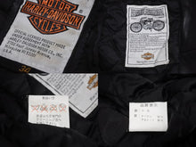 Load image into Gallery viewer, HARLEY DAVIDSON ハーレーダビットソン ダブル ライダース ベルト レザージャケット ブラック シルバー金具 サイズ34 中古 4b002755