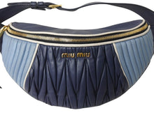 Load image into Gallery viewer, MIUMIU ミュウミュウ マテラッセ レザー ウエストバッグ ブルー ネイビー ボディバッグ ロゴ ツートーン ゴールド金具 美品 中古 4b002786