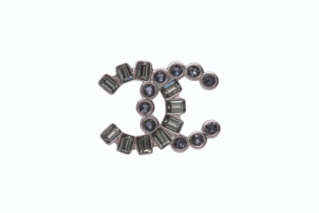 CHANEL シャネル ココマーク ピアス 重量約2.6g B17B刻印 ラインストーン メタル シルバー クリア 片耳用 美品 中古 4b002793