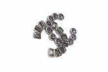 Load image into Gallery viewer, CHANEL シャネル ココマーク ピアス 重量約2.6g B17B刻印 ラインストーン メタル シルバー クリア 片耳用 美品 中古 4b002793
