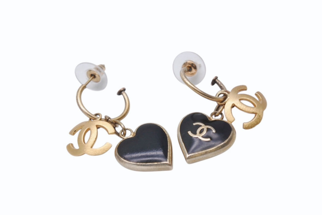 CHANEL シャネル ぶら下がりピアス 重量約13.5g 02P刻印 ココマーク ハート メタル GP ゴールド ブラック 美品 中古 4b002790
