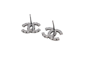 CHANEL シャネル ココマーク ピアス 重量約3.1g B18S刻印 ラインストーン メタル シルバー ブラック 両耳用 美品 中古 4b002796
