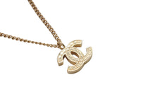 Load image into Gallery viewer, CHANEL シャネル ココマーク ネックレス 重量約6.4g 01A刻印 全長約41cm メタル GP ゴールド 美品 中古 4b002797