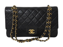Load image into Gallery viewer, 極美品 CHANEL シャネル マトラッセ25 Wフラップ Wチェーンショルダーバッグ 4番台 ラムスキン ココマーク ブラック ゴールド金具 中古 4b002802