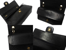 Load image into Gallery viewer, 極美品 CHANEL シャネル マトラッセ25 Wフラップ Wチェーンショルダーバッグ 4番台 ラムスキン ココマーク ブラック ゴールド金具 中古 4b002802