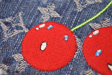 Load image into Gallery viewer, 新品未使用 LOUIS VUITTON ルイヴィトン モノグラム デニム ジッピー ウォレット チェリー 新作 M23161 村上隆 ブルー 中古 4b002810