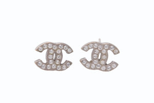 極美品 CHANEL シャネル ピアス ココマーク 両耳 09V刻印 メタル ラインストーン シルバー 0.8g 中古4b002822