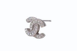 極美品 CHANEL シャネル ココマーク ピアス 重量約2.6g F19V刻印 ラインストーン メタル シルバー クリア 両耳用 中古 4b002817