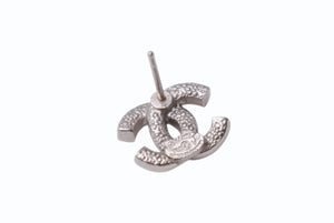 極美品 CHANEL シャネル ココマーク ピアス 重量約2.6g F19V刻印 ラインストーン メタル シルバー クリア 両耳用 中古 4b002817