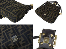 Load image into Gallery viewer, FENDI フェンディ マンマバケット ワンショルダーバッグ 26424 ズッカ柄 ブラウン キャンバス レザー ゴールド金具 美品 中古 4b002838