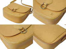 Load image into Gallery viewer, LOUIS VUITTON ルイヴィトン ミニ サンクルー ショルダーバッグ M52219 エピ レザー イエロー ゴールド金具 良品 中古 4b002842