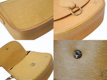 Load image into Gallery viewer, LOUIS VUITTON ルイヴィトン ミニ サンクルー ショルダーバッグ M52219 エピ レザー イエロー ゴールド金具 良品 中古 4b002842