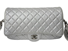 Load image into Gallery viewer, CHANEL シャネル ショルダーバッグ マトラッセ シルバー カーフスキン 21番台 アンティークシルバー金具 美品 中古 4b002849