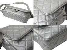 Load image into Gallery viewer, CHANEL シャネル ショルダーバッグ マトラッセ シルバー カーフスキン 21番台 アンティークシルバー金具 美品 中古 4b002849