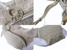 Load image into Gallery viewer, FENDI フェンディ ワンショルダーバッグ ズッキーノ イタリア製 8BR466 キャンバス レザー ベージュ 美品 中古 4b002859
