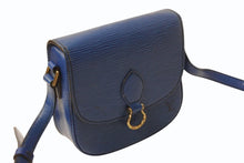 Load image into Gallery viewer, LOUIS VUITTON ルイヴィトン エピ ミニサンクルー ショルダーバッグ M52215 トレドブルー ゴールド金具 良品 中古 4b002876