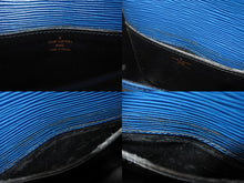 Load image into Gallery viewer, LOUIS VUITTON ルイヴィトン エピ ミニサンクルー ショルダーバッグ M52215 トレドブルー ゴールド金具 良品 中古 4b002876
