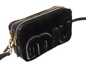 極美品 MIUMIU ミュウミュウ 18-19AW シアリング ロゴ ショルダーバッグ ブラック 黒 ファー 5BH084 ゴールド金具 中古 4b002885