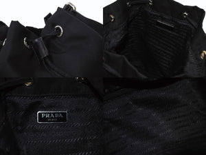 PRADA プラダ スタッズ 巾着 ショルダーバッグ 1BH038 イタリア製 ナイロン レザー ブラック レッド シルバー金具 美品 中古 4b002886