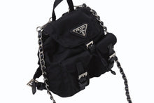 Load image into Gallery viewer, 極美品 PRADA プラダ リナイロンミニチェーンショルダーバッグ リュック型 BZ0029 ナイロン レザー ブラック 中古 4b002892