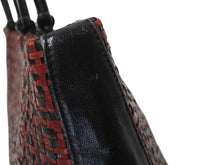 Load image into Gallery viewer, Givenchy ジバンシー 編みこみ ロゴ ハンドバッグ ゴートレザー プラスチック シルバー金具 手持ち 鞄 ブラック レッド 美品 中古 4b002902