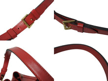 Load image into Gallery viewer, LOUIS VUITTON ルイヴィトン エピ ノエ 巾着ショルダーバッグ M44007 カスティリアンレッド レザー ゴールド金具 美品 中古 4b002903