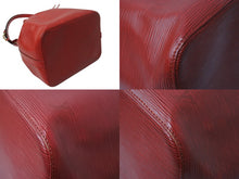 Load image into Gallery viewer, LOUIS VUITTON ルイヴィトン エピ ノエ 巾着ショルダーバッグ M44007 カスティリアンレッド レザー ゴールド金具 美品 中古 4b002903