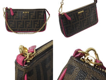 Load image into Gallery viewer, 極美品 FENDI フェンディ アクセサリーポーチ ショルダーバッグ ズッカ 8M0271 ブラウン ピンク ゴールド金具 中古 4b002918