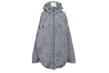 Load image into Gallery viewer, 新品同様品 CHANEL シャネル ストライプ 24年 アノラック メンズ ココマーク ジャケット P76215 サイズ36 ブラック ホワイト 中古 4b002941