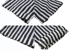 Load image into Gallery viewer, 新品同様品 CHANEL シャネル ストライプ 24年 アノラック メンズ ココマーク ジャケット P76215 サイズ36 ブラック ホワイト 中古 4b002941