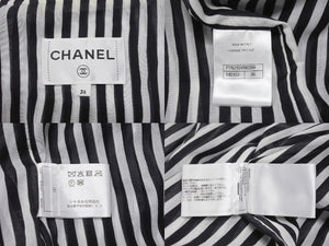 新品同様品 CHANEL シャネル ストライプ 24年 アノラック メンズ ココマーク ジャケット P76215 サイズ36 ブラック ホワイト 中古 4b002941