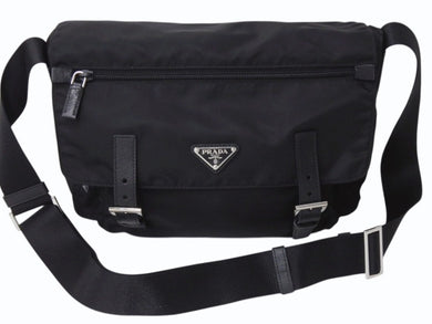 PRADA プラダ VERA トライアングルロゴ ショルダーバッグ メッセンジャーバッグ ナイロン レザー ブラック シルバー金具 美品 中古 4b002978