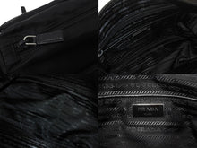 Load image into Gallery viewer, PRADA プラダ VERA トライアングルロゴ ショルダーバッグ メッセンジャーバッグ ナイロン レザー ブラック シルバー金具 美品 中古 4b002978