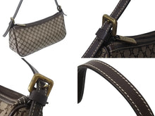 Load image into Gallery viewer, 極美品 CELINE セリーヌ ワンショルダーバッグ ハンドバッグ マカダム柄 CE00/23 イタリア製 キャンバス レザー ゴールド金具 美品 中古 4b002983