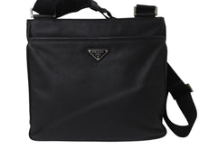 Load image into Gallery viewer, PRADA プラダ ショルダーバッグ クロスボディバッグ トライアングルロゴ VA1034 レザー ブラック シルバー金具 美品 中古 4b002989