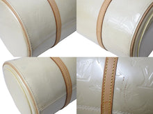 Load image into Gallery viewer, LOUIS VUITTON ルイヴィトン ベッドフォード ハンドバッグ M91331 モノグラムヴェルニ 筒型 ゴールド金具 イエロー 美品 中古 4c002990