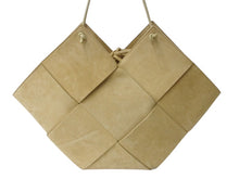 Load image into Gallery viewer, BOTTEGAVENETA ボッテガヴェネタ ハンドバッグ ショルダーバッグ 2way イントレチャート ナッパレザー ケーンシュガー 美品 中古 4b002999