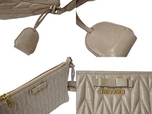 Load image into Gallery viewer, 極美品 MIUMIU ミュウミュウ マテラッセ リボン ワンショルダーバッグ ピンクベージュ レザー RN1096 ゴールド金具 中古 4b003007