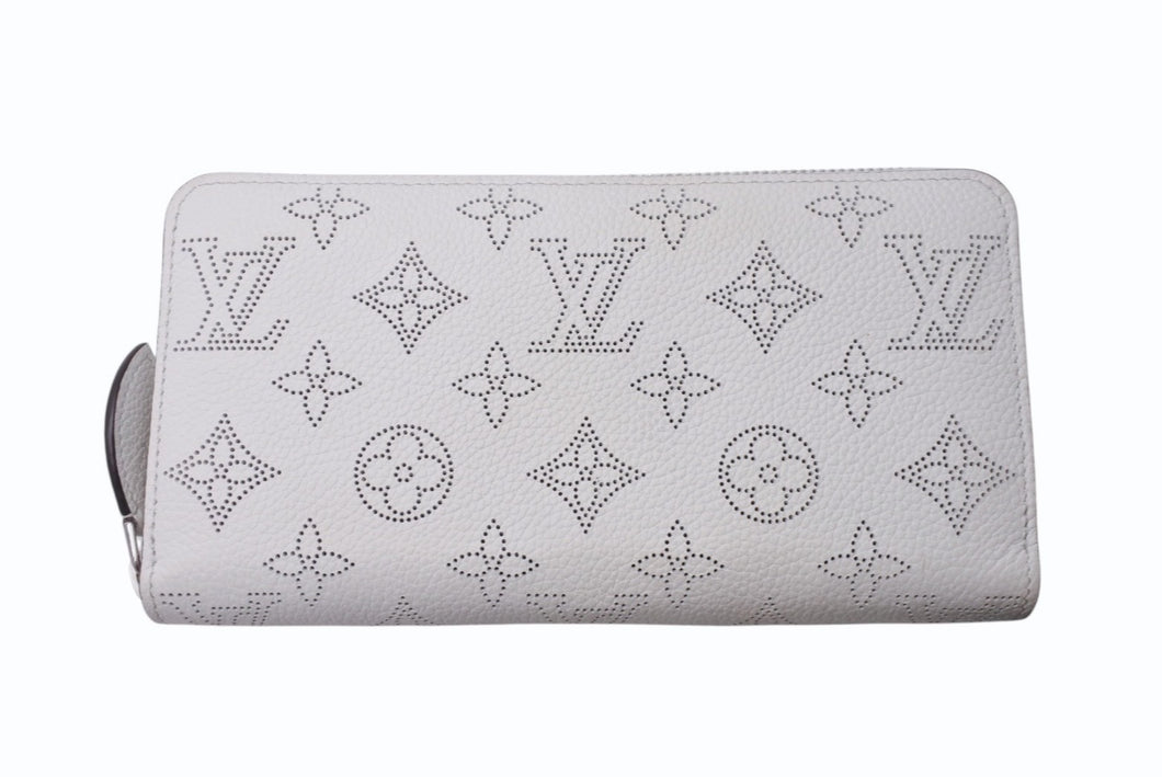 LOUIS VUITTON ルイヴィトン モノグラム マヒナ ジッピー ウォレット ラウンドファスナー 長財布 M82364 ホワイト 美品 中古 4b003017