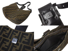 Load image into Gallery viewer, FENDI フェンディ マンマバケット ホーボー ワンショルダーバッグ 8BR036 ズッカ柄 キャンバス レザー ブラウン 美品 中古 4b003022