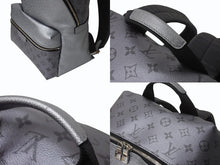 Load image into Gallery viewer, LOUIS VUITTON ルイヴィトン ディスカバリー バックパックPM リュック M30835 タイガラマ モノグラム シルバー グレー 美品 中古 4b003023