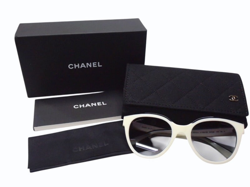 極美品 CHANEL シャネル バタフライ シェイプ アイウェア サングラス 5414-A ホワイト ブラック ゴールド金具 サイズ54□20 中古 4b003180