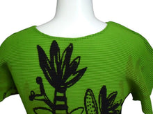 Load image into Gallery viewer, 極美品 ISSEY MIYAKE イッセイミヤケ ワッフルブラウス MI83FK146 フィリピン製 ポリエステル ブラック グリーン 中古 4b003193