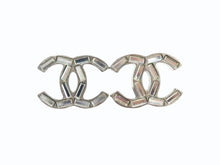 Load image into Gallery viewer, 極美品 CHANEL シャネル ピアス ココマーク 両耳 スクエア ラインストーン スリム 3.7g B11P刻印 メタル ラインストーン 中古 4b003218