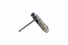 Load image into Gallery viewer, 極美品 CHANEL シャネル ピアス ココマーク 両耳 01P刻印 4.6g メタル スクエアラインストーン シルバー 中古 4b003222
