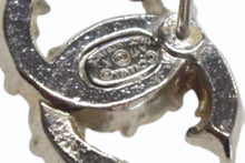 Load image into Gallery viewer, 極美品 CHANEL シャネル ココマーク ピアス 重量約3.2g A17K刻印 シルバー マルチカラー ラインストーン メタル 両耳用 中古 4b003226